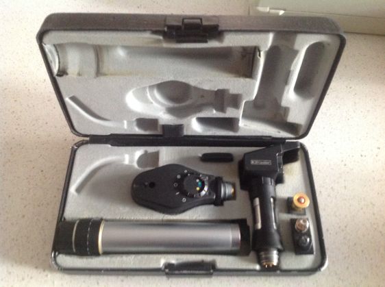 Keeler Vista Diagnostic Set plus xtra handle and the Specialist ophthalmoscope head and battery