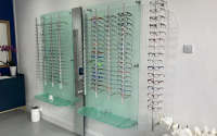 Glasses Display and Central Mirror