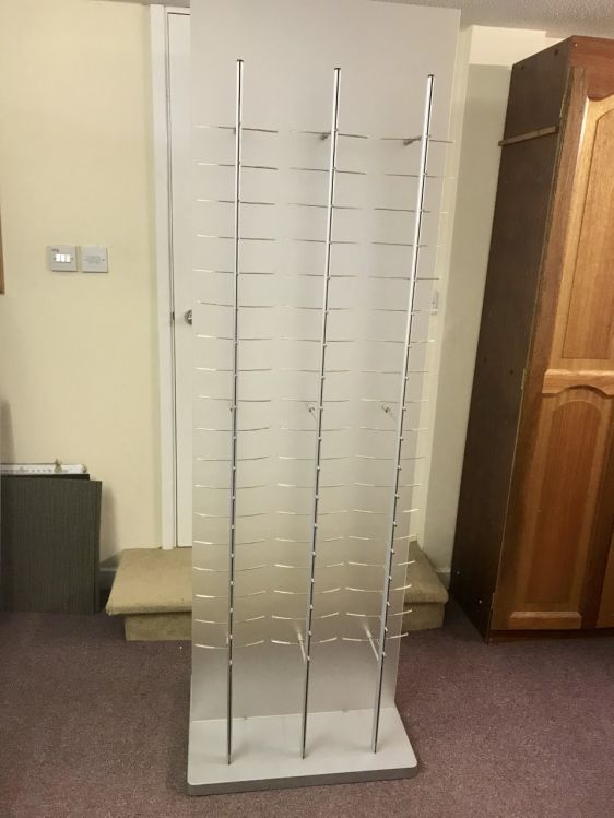 2x Mewscraft Display Stands