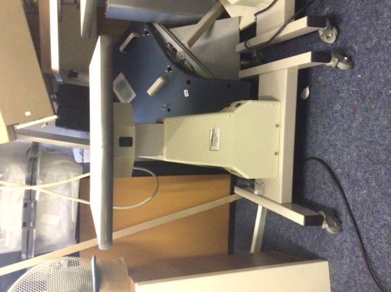 Electronic table