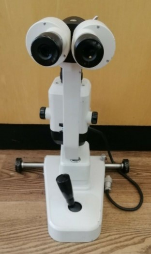 TopCon SL-1E Slit Lamp S/N: 614178