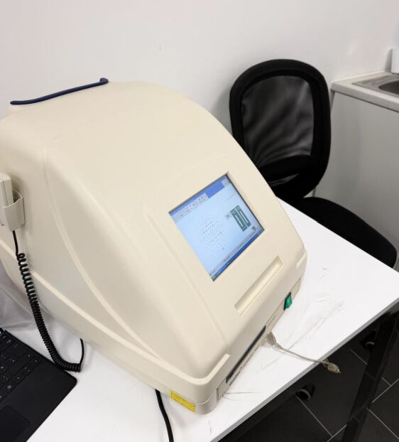 Henson 6000 Compact Field Screener Working
