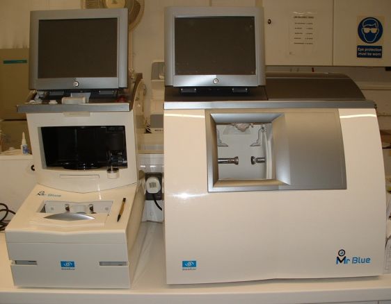 Essilor Mr. Blue Lens Edger & Auto-Tracer