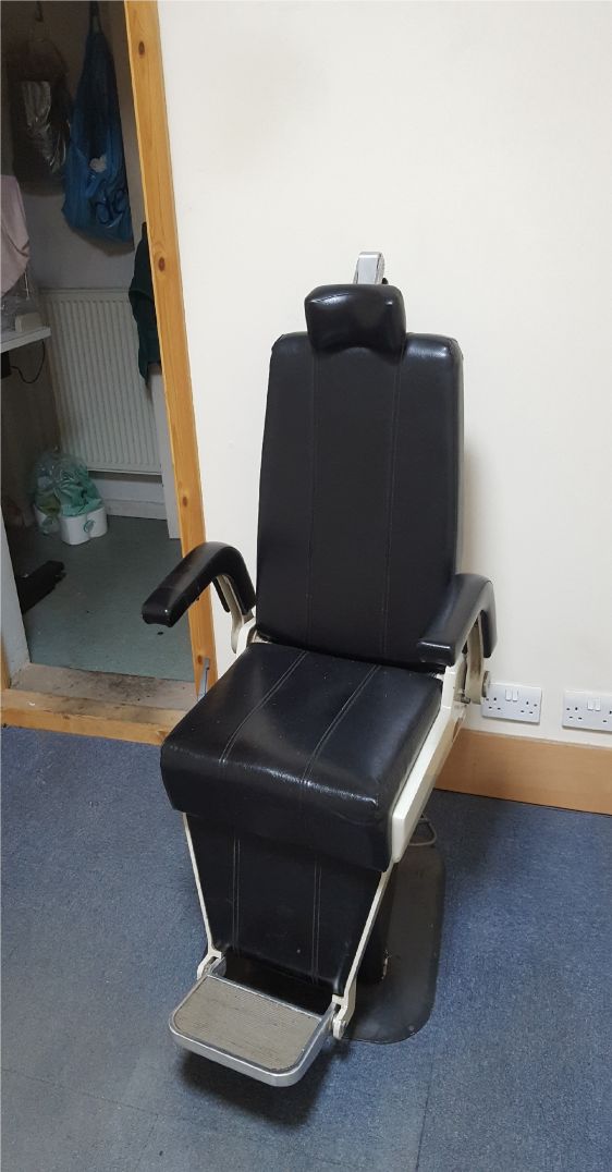 Optician's Test Chair Used but fully functional Used Testing Chairs