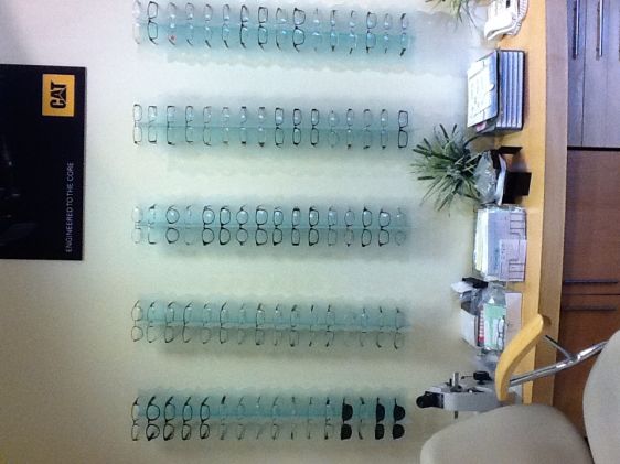 International Eyewear Displays x 30