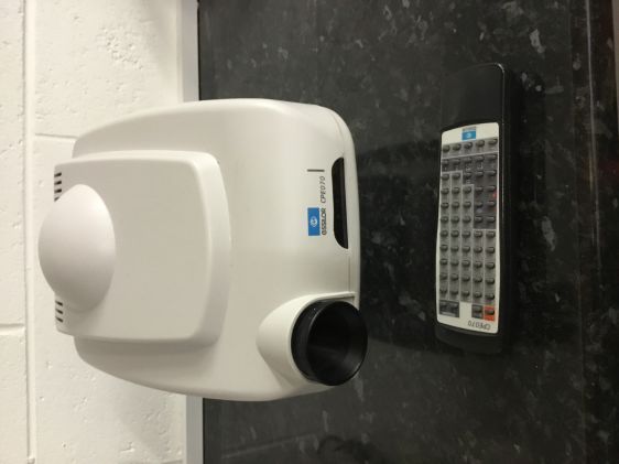 Essilor CPE070 Chart Projector