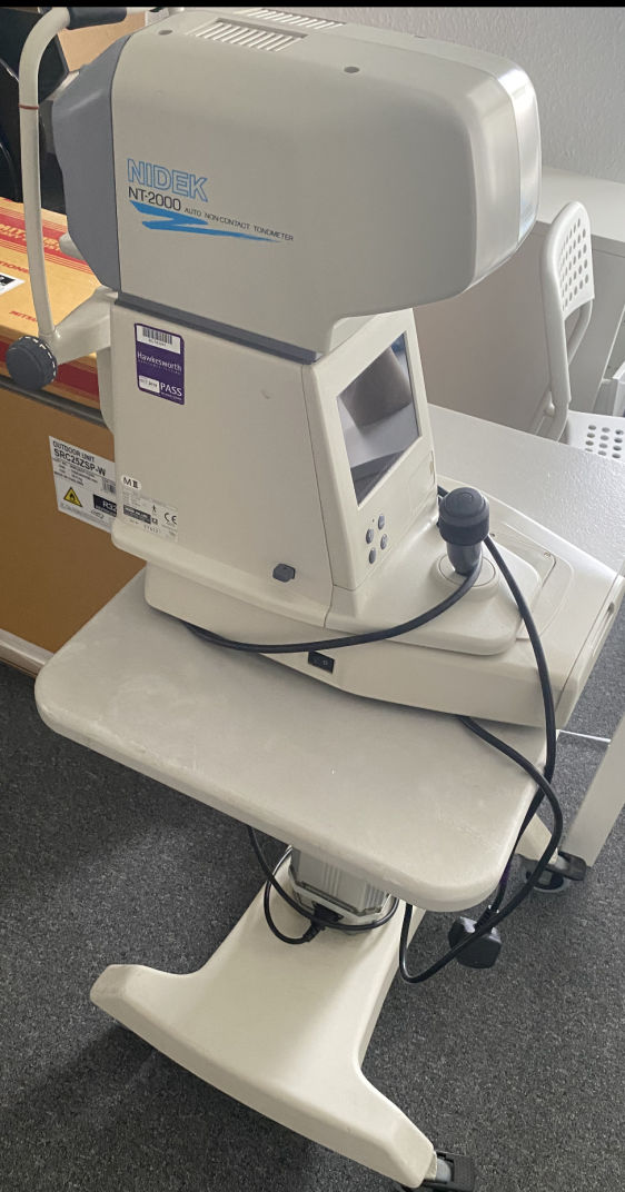 Nidek NCT 2000 and motorised table