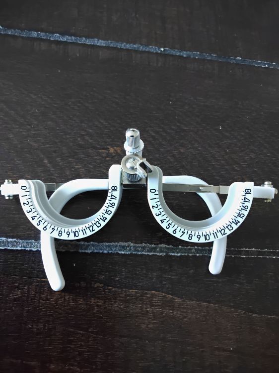 OCULUS CHILDRENS HALF EYE TRIAL FRAME Used Trial Frames Ophthalmic