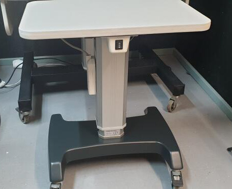 Hanson Single Table  - As new