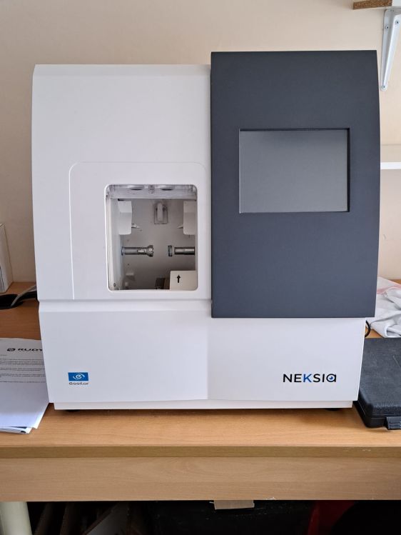 NEKSIA Essilor Glazing Machine Used Lens Edgers Lab Equipment