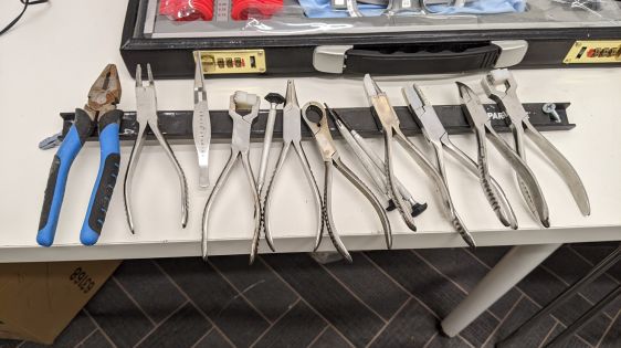 SET OF OPTICAL FRAME TOOLS