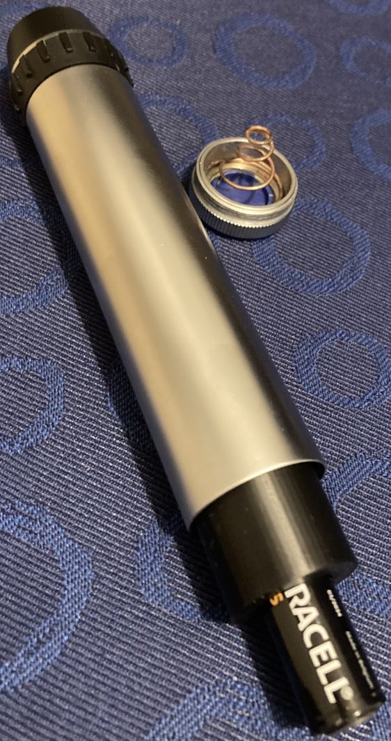 Adapter to convert keeler C battery handle to AA