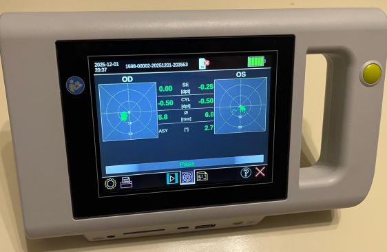 Binocular Mobile Autorefractor Plusoptix A12C