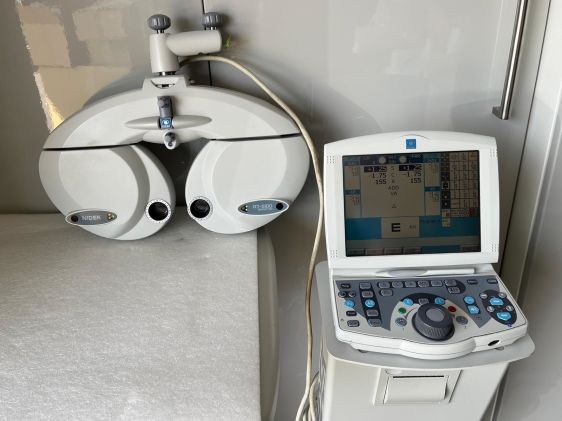 Nidek phoropter RT-5100