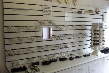 Triple Clips & Slatwall Accessories