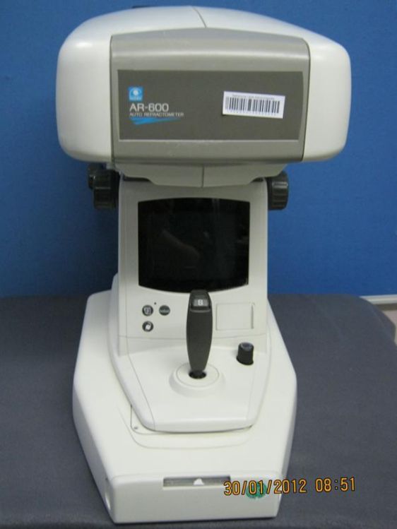 Nidek AR-600 Autorefractor