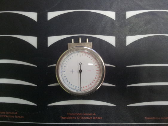 Lens Clock base curve
