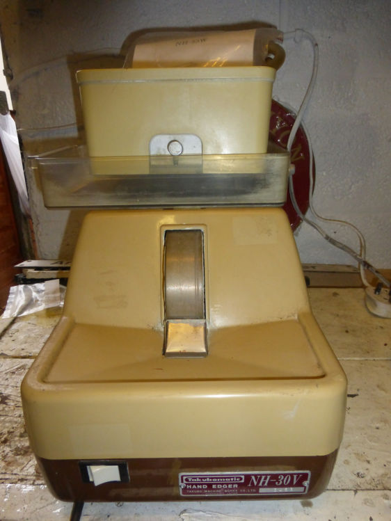 Takubomatic Hand Edger