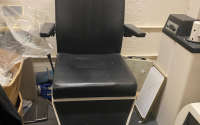 Consulting room chair